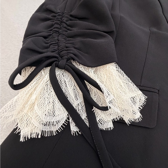 Cinq à Sept Black Blazer with White Lace Trim - Picture 3 of 9